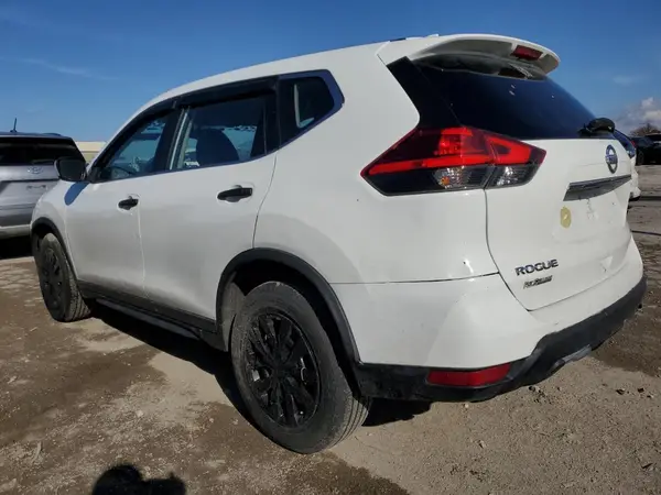 KNMAT2MV2HP564958 2017 NISSAN ROGUE - Image 2