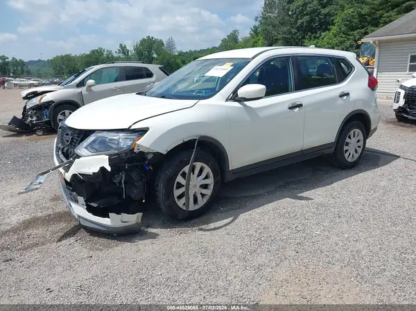 KNMAT2MV2HP566841 2017 NISSAN ROGUE - Image 2