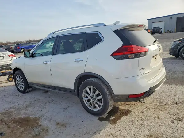 KNMAT2MV2HP569013 2017 NISSAN ROGUE - Image 2