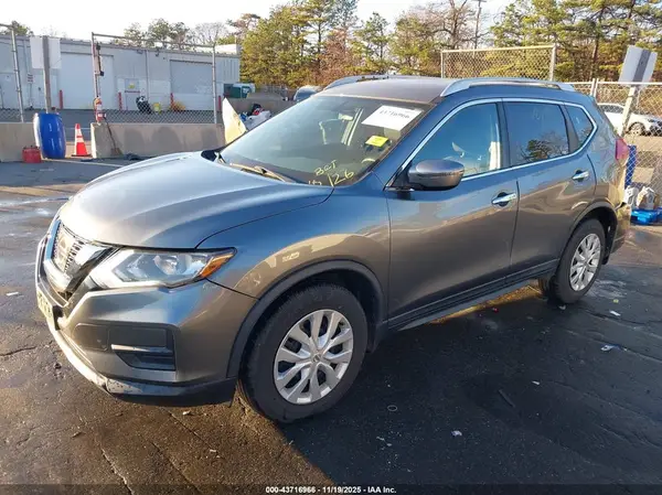 KNMAT2MV2HP571781 2017 NISSAN ROGUE - Image 2