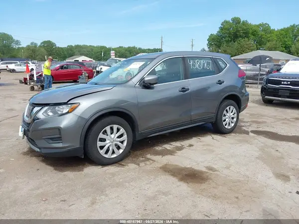 KNMAT2MV2HP575099 2017 NISSAN ROGUE - Image 2