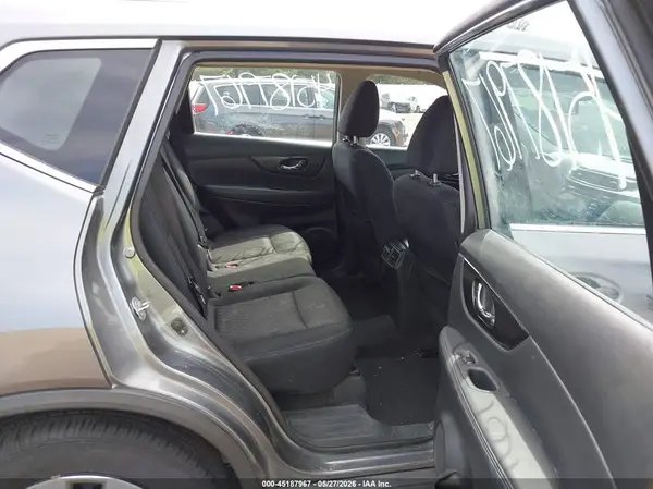 KNMAT2MV2HP575099 2017 NISSAN ROGUE - Image 8