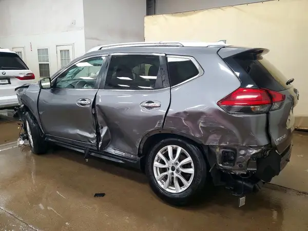 KNMAT2MV2HP578729 2017 NISSAN ROGUE - Image 2