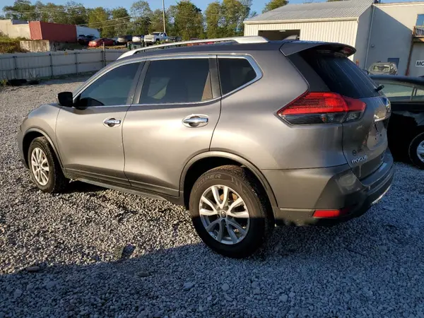 KNMAT2MV2HP578827 2017 NISSAN ROGUE - Image 2