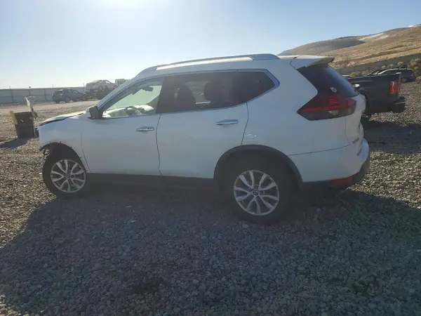 KNMAT2MV2HP579587 2017 NISSAN ROGUE - Image 2