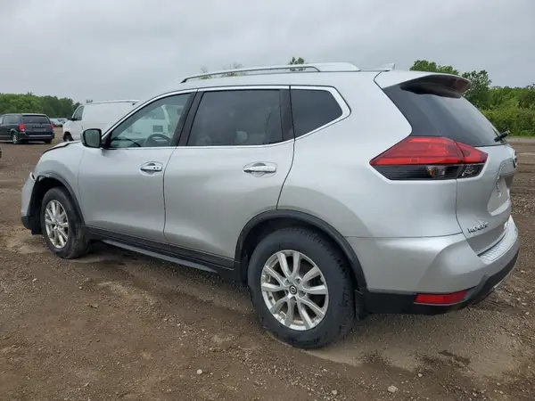 KNMAT2MV2HP598169 2017 NISSAN ROGUE - Image 2