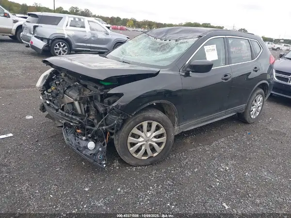 KNMAT2MV2HP602981 2017 NISSAN ROGUE - Image 2