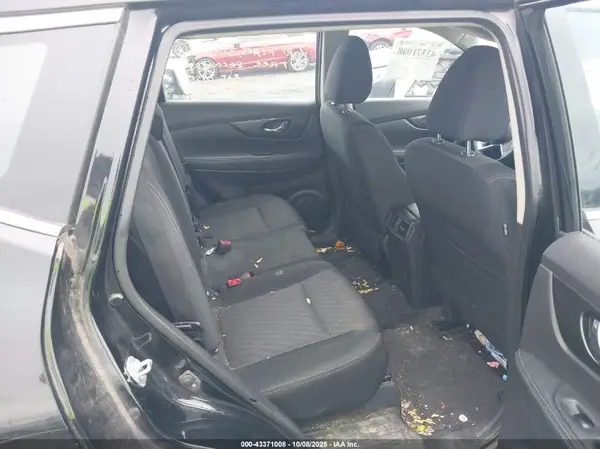 KNMAT2MV2HP602981 2017 NISSAN ROGUE - Image 8