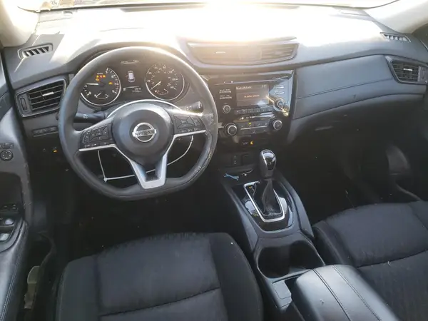 KNMAT2MV2HP604049 2017 NISSAN ROGUE - Image 8