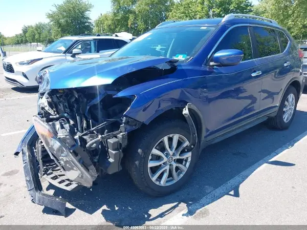 KNMAT2MV2HP605220 2017 NISSAN ROGUE - Image 2