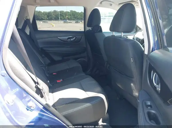 KNMAT2MV2HP605220 2017 NISSAN ROGUE - Image 8