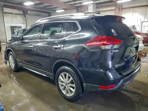 KNMAT2MV2HP608859 2017 NISSAN ROGUE - Image 2