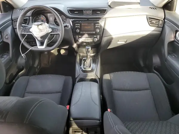 KNMAT2MV2HP609722 2017 NISSAN ROGUE - Image 8
