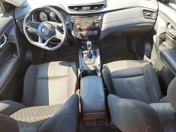 KNMAT2MV2HP610305 2017 NISSAN ROGUE - Image 8