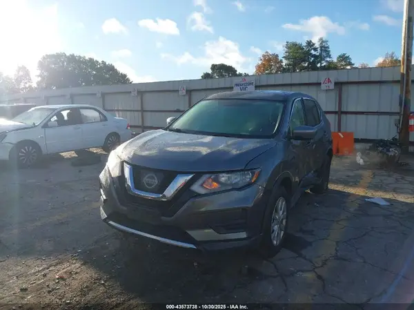 KNMAT2MV2HP610577 2017 NISSAN ROGUE - Image 2