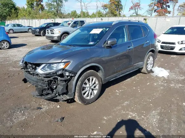 KNMAT2MV2HP614399 2017 NISSAN ROGUE - Image 2