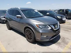 KNMAT2MV2HP616735 2017 NISSAN ROGUE