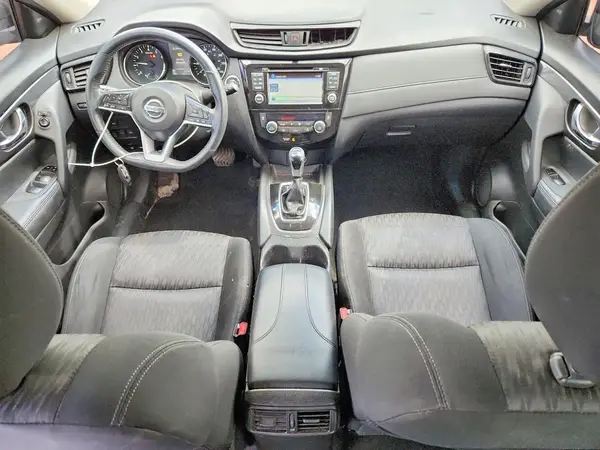 KNMAT2MV2HP617075 2017 NISSAN ROGUE - Image 8
