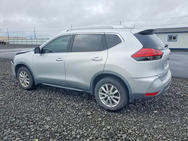 KNMAT2MV2HP618209 2017 NISSAN ROGUE - Image 2