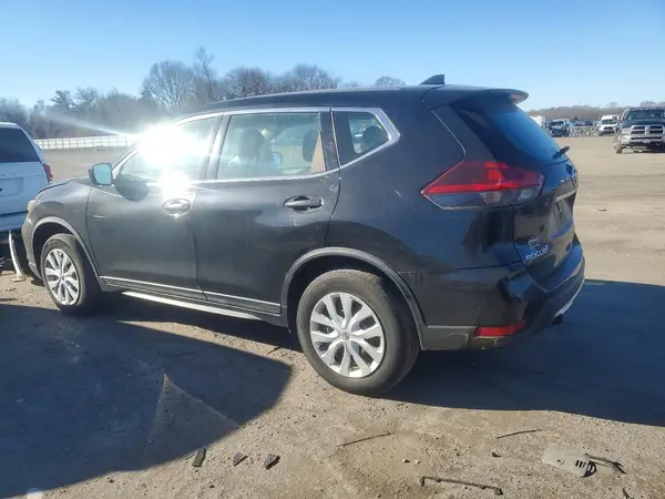 KNMAT2MV2JP500943 2018 NISSAN ROGUE - Image 2
