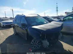 KNMAT2MV2JP502501 2018 NISSAN ROGUE