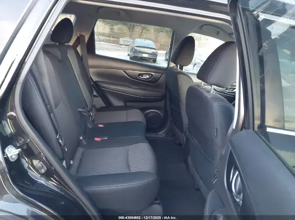 KNMAT2MV2JP506760 2018 NISSAN ROGUE - Image 8
