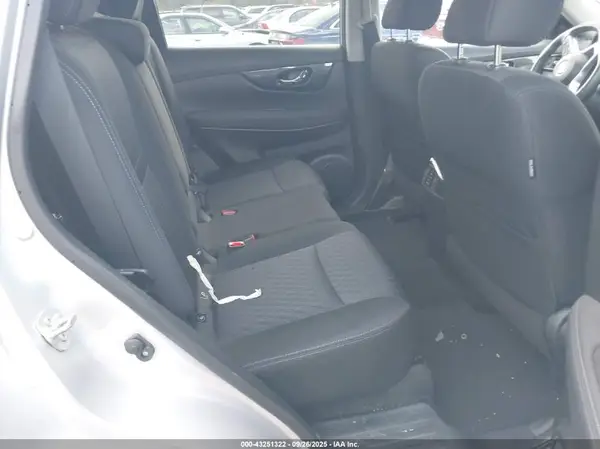 KNMAT2MV2JP507830 2018 NISSAN ROGUE - Image 8