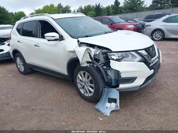 KNMAT2MV2JP510159 2018 NISSAN ROGUE - Image 1