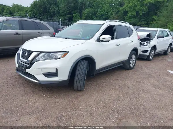KNMAT2MV2JP510159 2018 NISSAN ROGUE - Image 2
