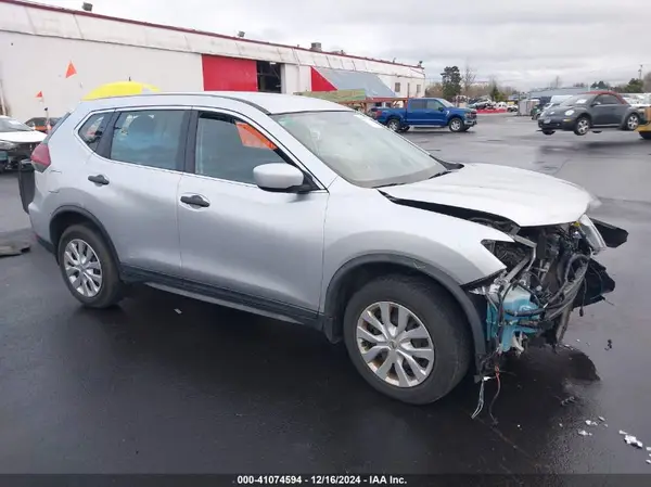 KNMAT2MV2JP514194 2018 NISSAN ROGUE - Image 1