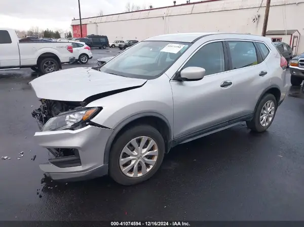 KNMAT2MV2JP514194 2018 NISSAN ROGUE - Image 2