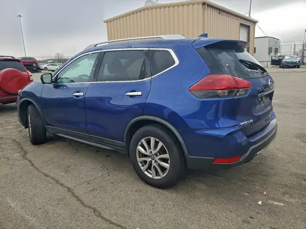 KNMAT2MV2JP523395 2018 NISSAN ROGUE - Image 2