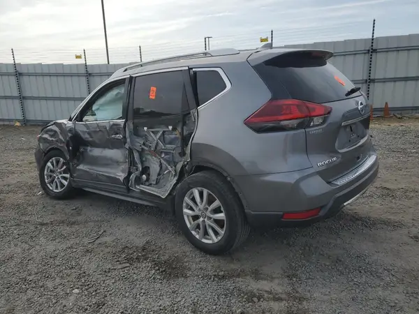KNMAT2MV2JP528001 2018 NISSAN ROGUE - Image 2