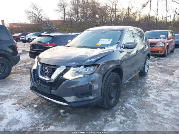 KNMAT2MV2JP528497 2018 NISSAN ROGUE - Image 2