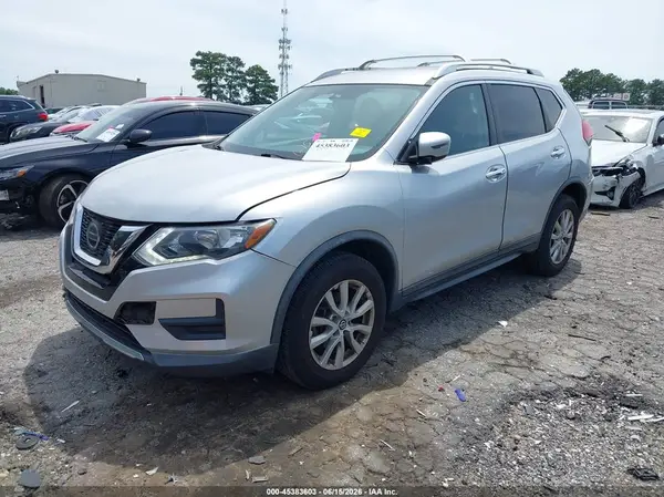 KNMAT2MV2JP529147 2018 NISSAN ROGUE - Image 2