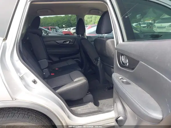 KNMAT2MV2JP529147 2018 NISSAN ROGUE - Image 8