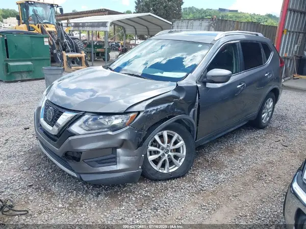 KNMAT2MV2JP531738 2018 NISSAN ROGUE - Image 2