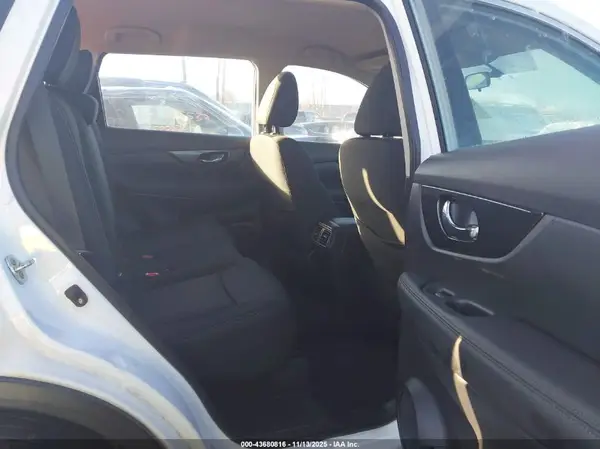KNMAT2MV2JP534316 2018 NISSAN ROGUE - Image 8