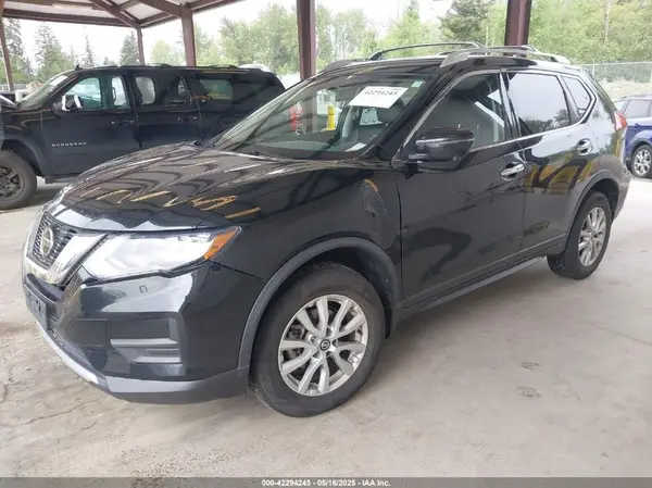 KNMAT2MV2JP535336 2018 NISSAN ROGUE - Image 2