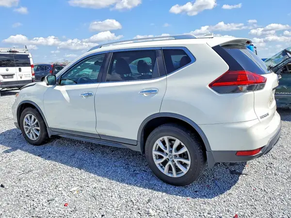 KNMAT2MV2JP536664 2018 NISSAN ROGUE - Image 2