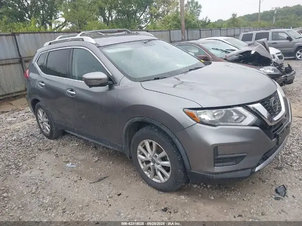 KNMAT2MV2JP536714 2018 NISSAN ROGUE - Image 1