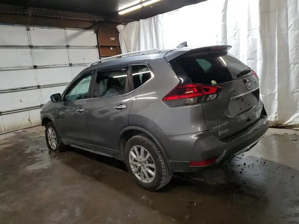 KNMAT2MV2JP542013 2018 NISSAN ROGUE - Image 2