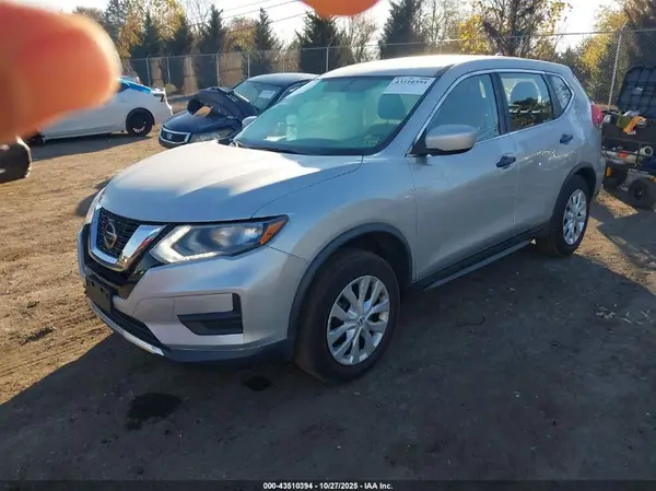 KNMAT2MV2JP545509 2018 NISSAN ROGUE - Image 2