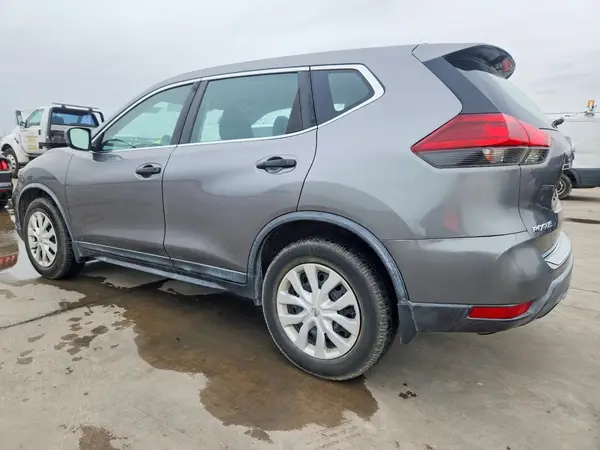 KNMAT2MV2JP546479 2018 NISSAN ROGUE - Image 2