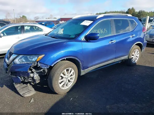 KNMAT2MV2JP547115 2018 NISSAN ROGUE - Image 2