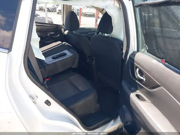 KNMAT2MV2JP551133 2018 NISSAN ROGUE - Image 8
