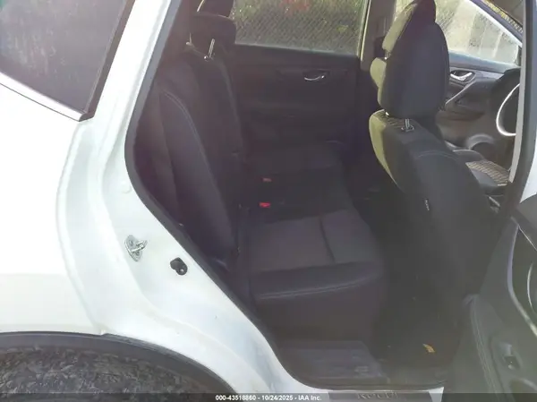 KNMAT2MV2JP553335 2018 NISSAN ROGUE - Image 8