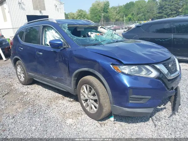 KNMAT2MV2JP557658 2018 NISSAN ROGUE - Image 1