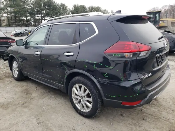 KNMAT2MV2JP559975 2018 NISSAN ROGUE - Image 2