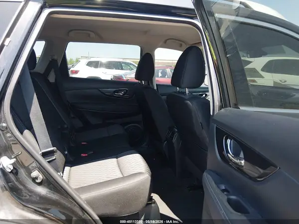 KNMAT2MV2JP567316 2018 NISSAN ROGUE - Image 8